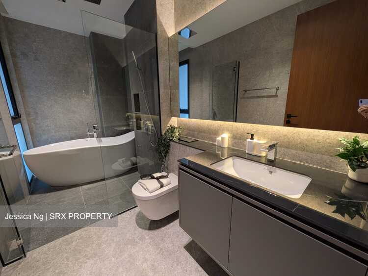 Sembawang Straits Estate (D27), Terrace #578496851